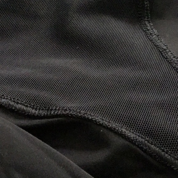 Lululemon UV Protection Fold-Over Running T-Shirt - Picture 12 of 12